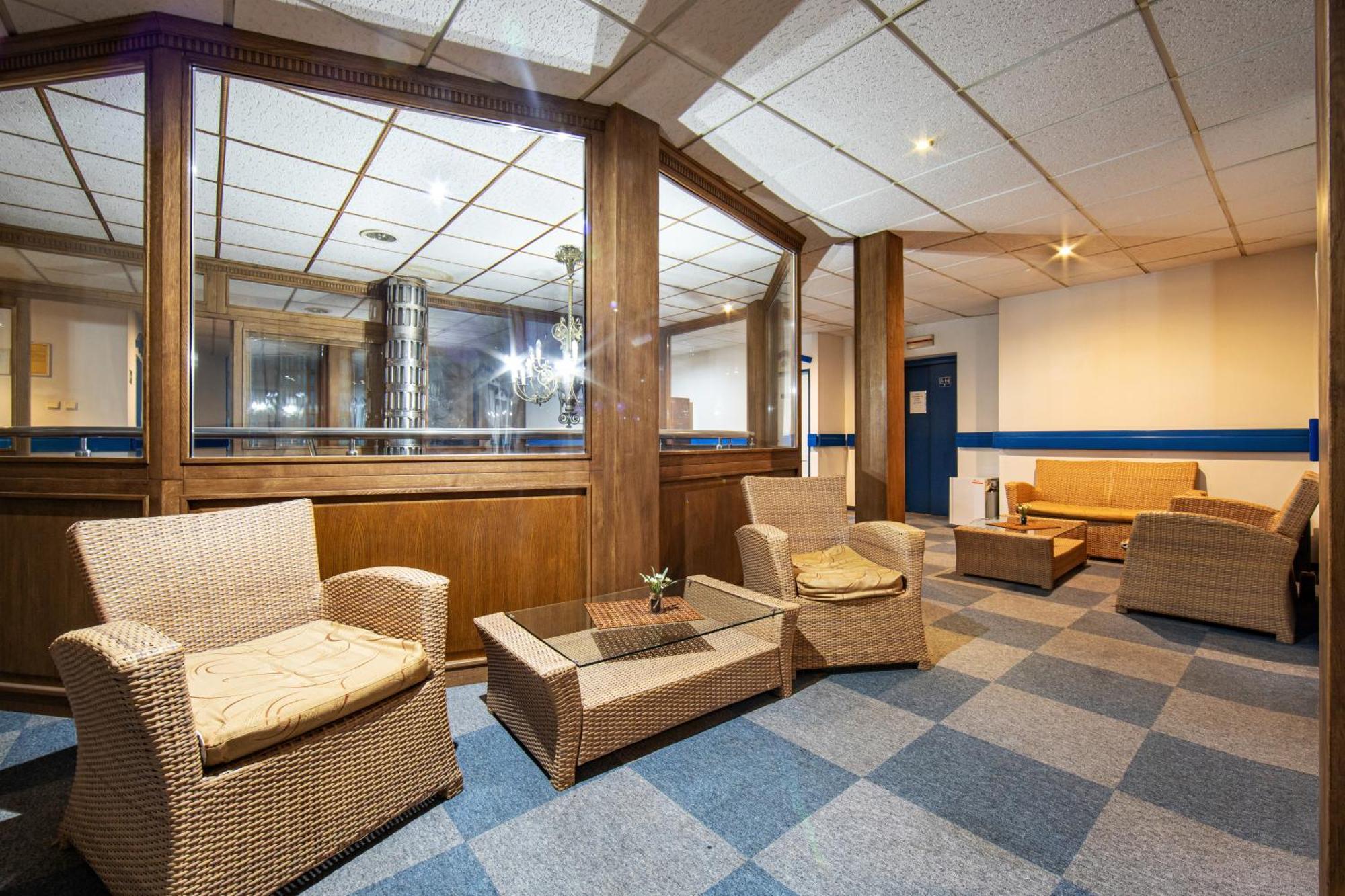 Hotel Armales Stakcin Bagian luar foto