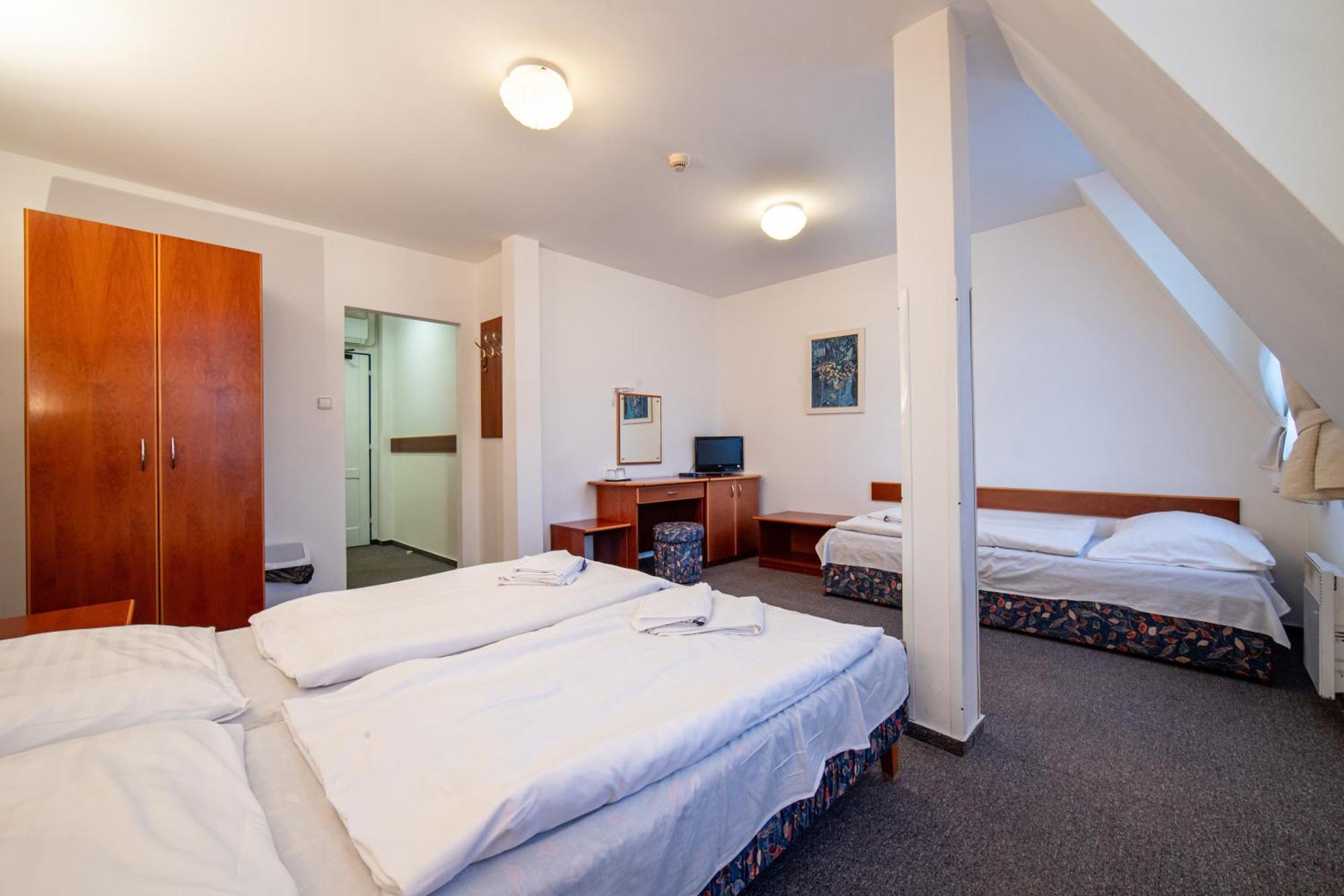 Hotel Armales Stakcin Bagian luar foto