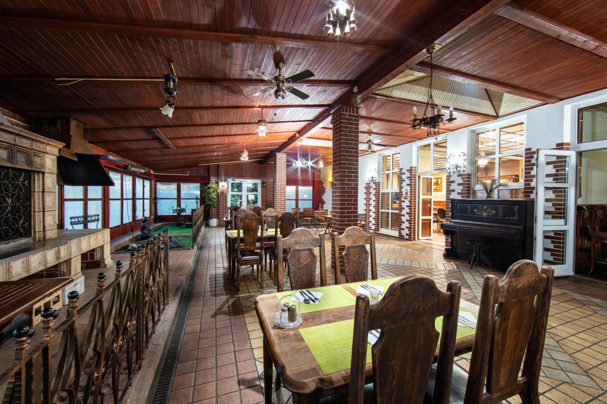 Hotel Armales Stakcin Bagian luar foto